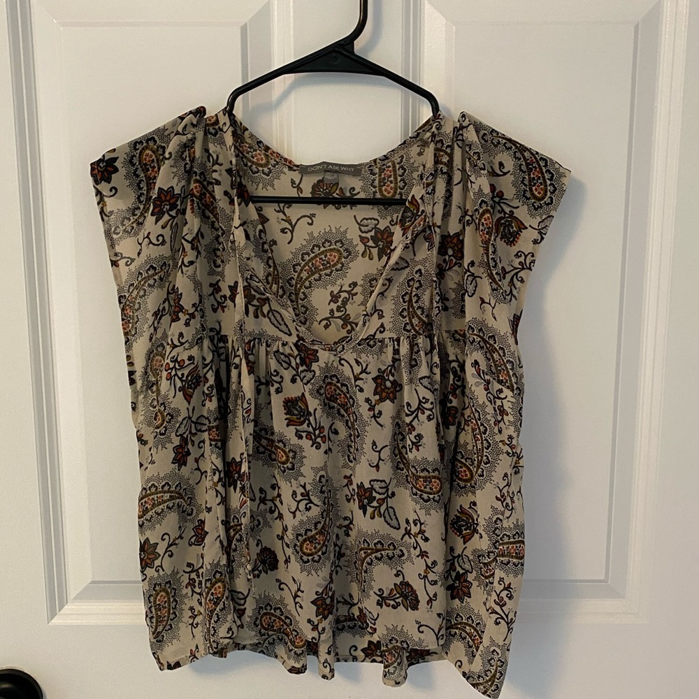 Don’t Ask Why sheer paisley top